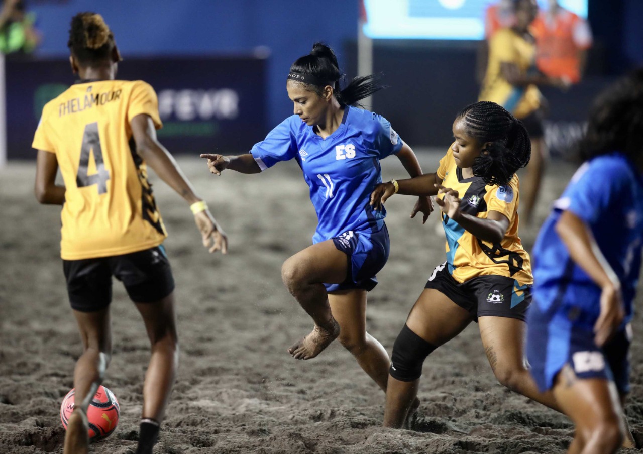 La Selecta Playera, campeona de la Beach Soccer Cup - Noticias de El  Salvador