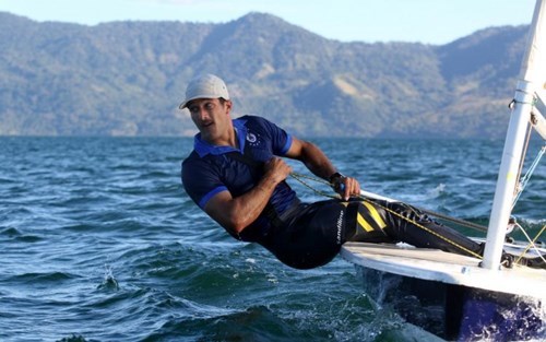 Enrique Arathoon navega hacia los Juegos Olímpicos