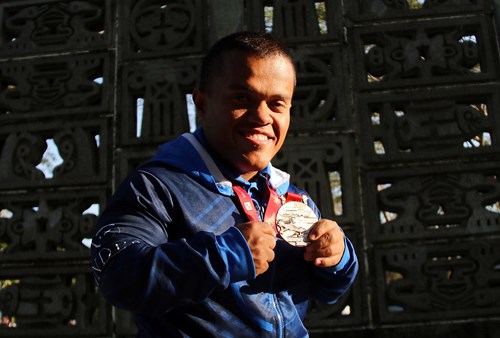 Herbert Aceituno vuelve a casa con su medalla de bronce mundial