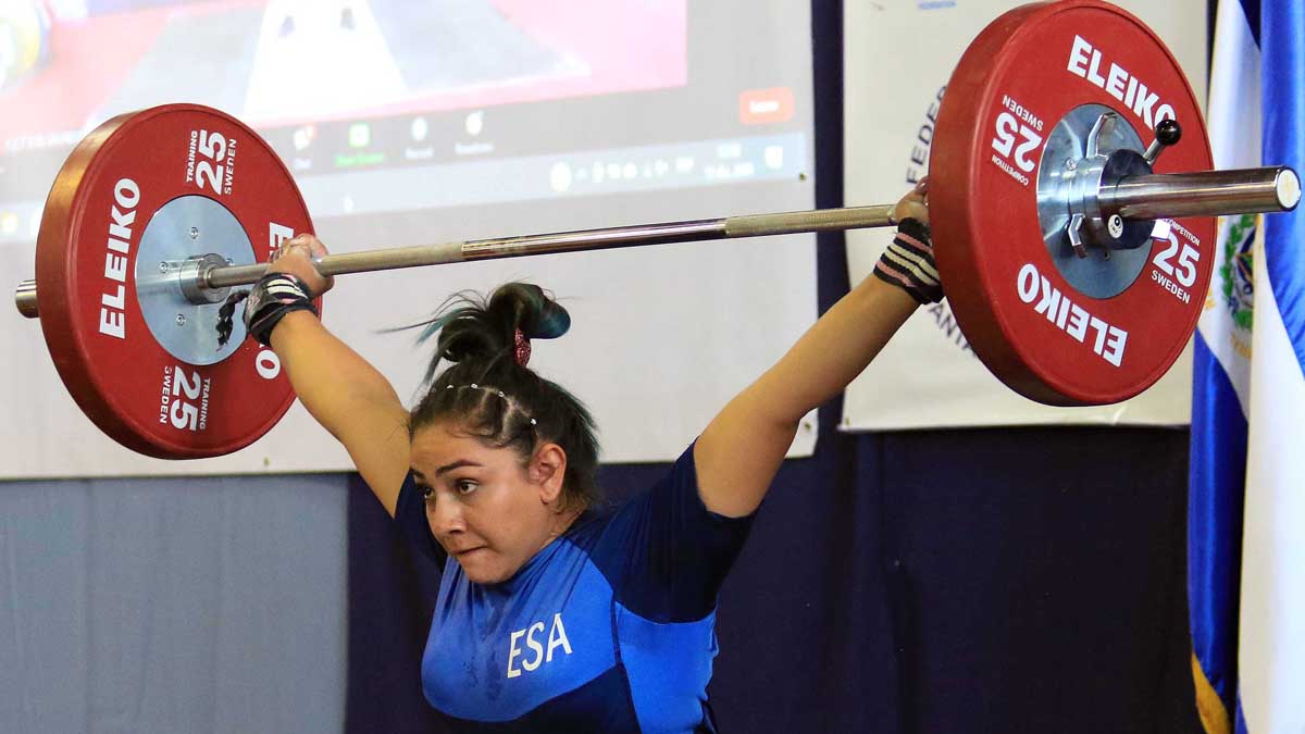 El Salvador logra el segundo lugar por equipos en el centroamericano de pesas