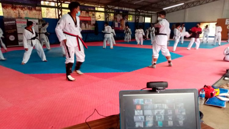 Primera práctica presencial de taekwondo con miras a los Juegos Centroamericanos