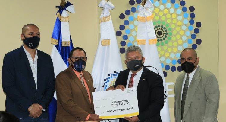 El Gobierno de El Salvador, a través de BANDESAL, brinda apoyo a cinco federaciones deportivas