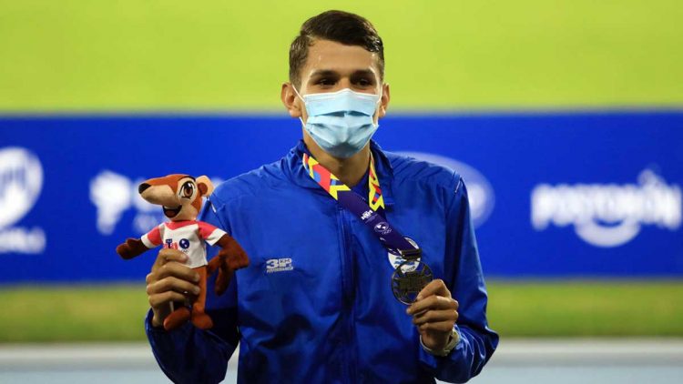 Ibáñez gana la sexta medalla salvadoreña en Cali