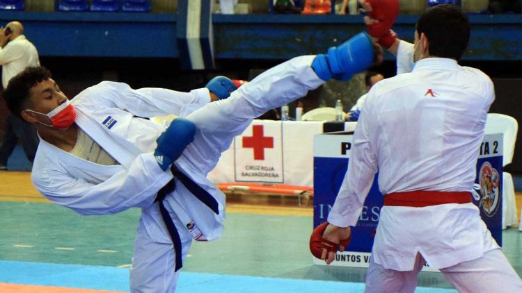El Salvador sigue sumando en el regional de karate
