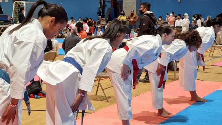 Karatecas salvadoreños ganan medallas en Copa Samurái