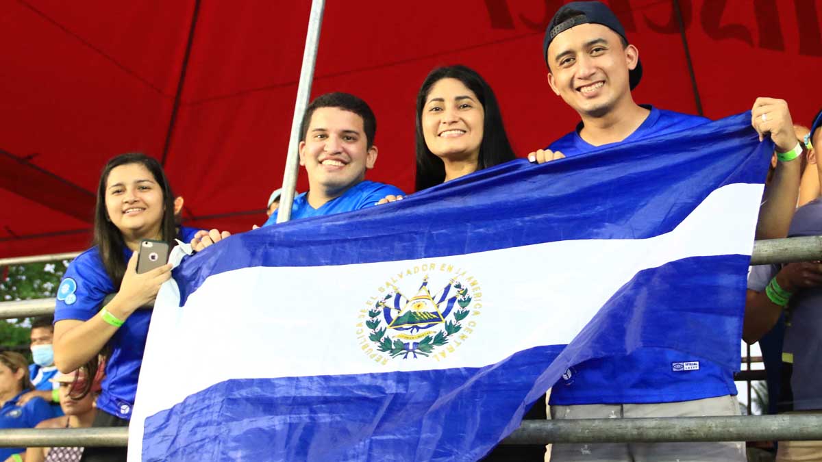 La Selección Nacional de Fútbol Playa se coronó campeona de El Salvador  Beach Beach Soccer Cup 2022. – Federación Salvadoreña de Fútbol