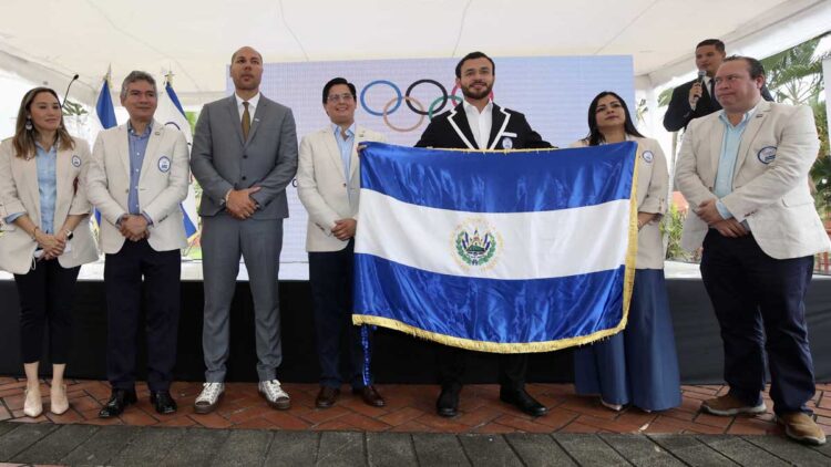 Presidente del INDES abanderó delegación que viajará a los Juegos Bolivarianos