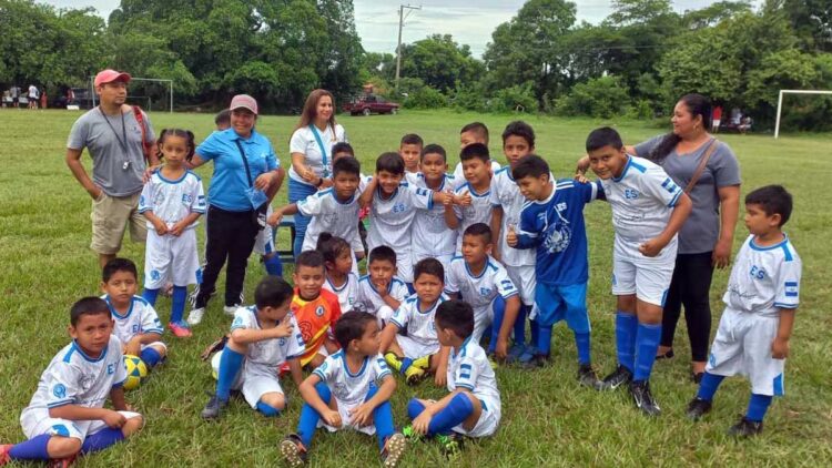 Continúan las acciones del I Torneo de Escuelas Municipales de Fútbol del departamento de La Paz
