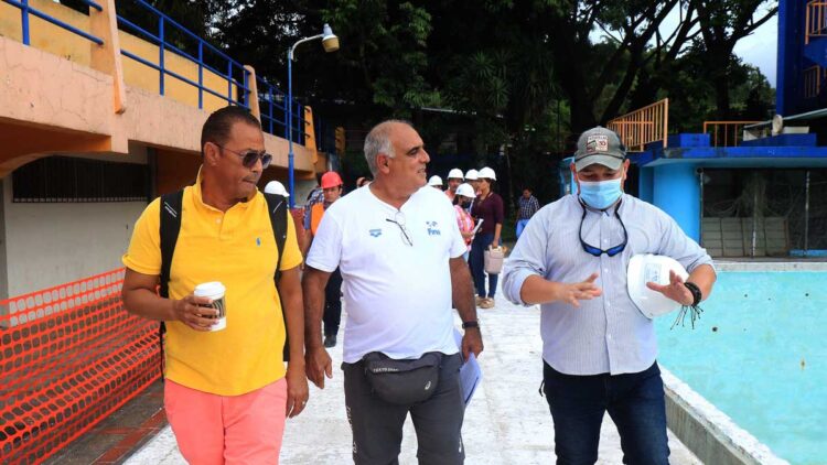 Delegados técnicos de clavados y bádminton visitaron el Complejo Deportivo El Polvorín